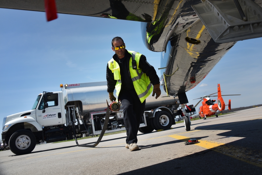 Refueling jet